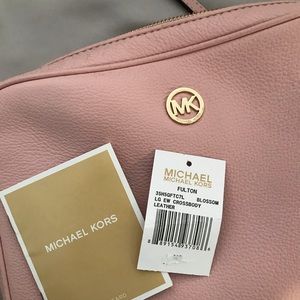 Michael Kors Bags - Michael kors crossbody purse Michael Kors Bags - Michael kors crossbody purse